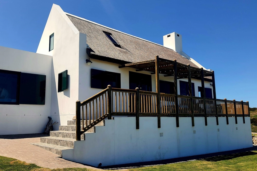 4 Bedroom Property for Sale in Fynbosstrand Western Cape